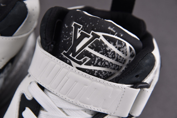L1VV TRAINER