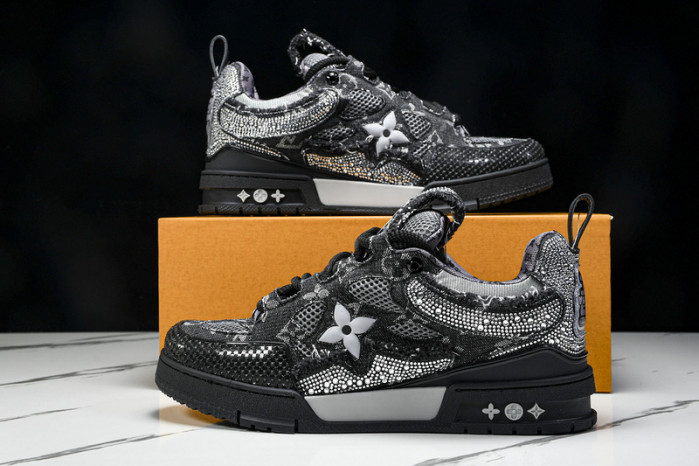 L1VV TRAINER