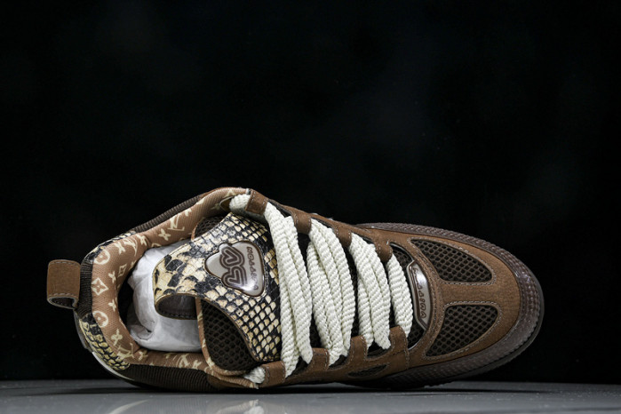 L1VV TRAINER