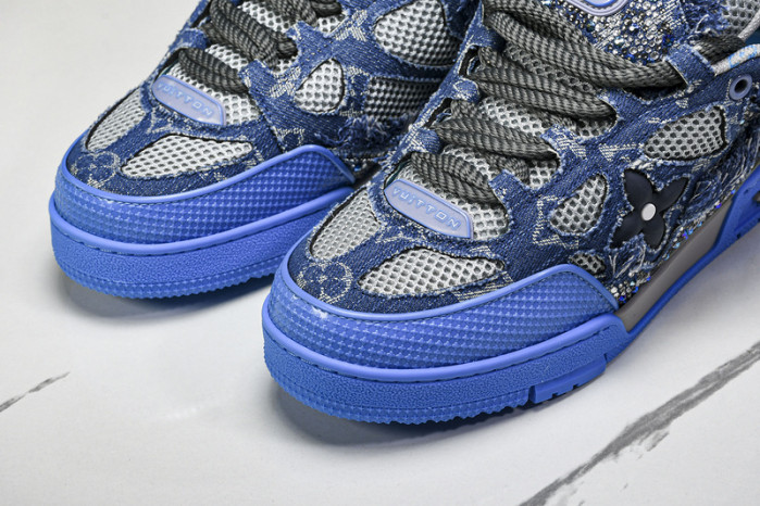 L1VV TRAINER