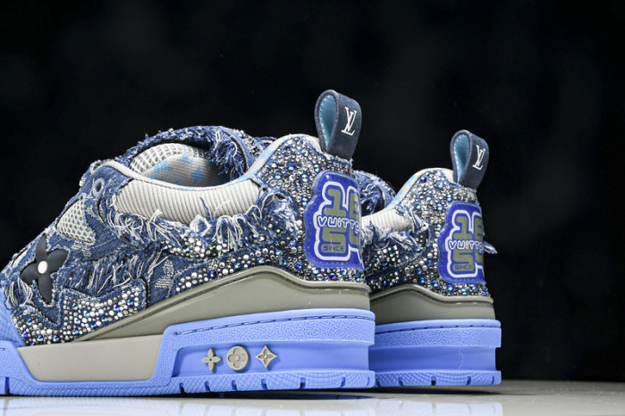 L1VV TRAINER