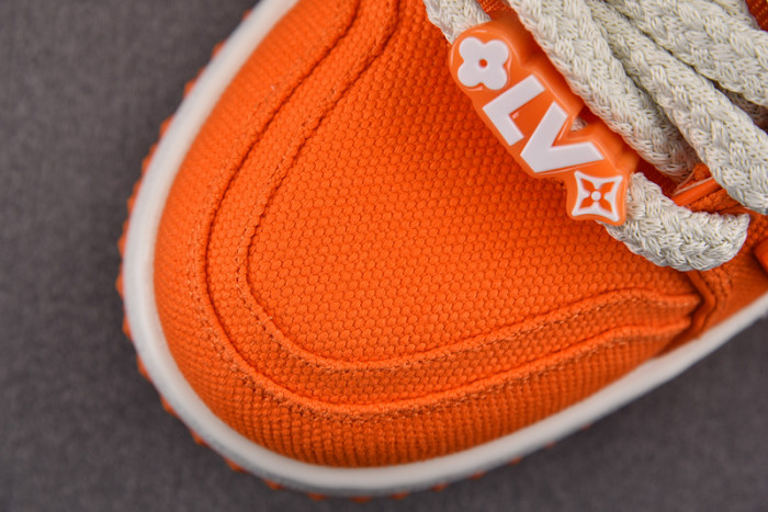 L1VV TRAINER