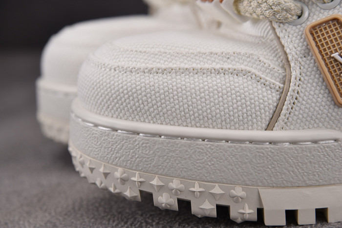 L1VV TRAINER
