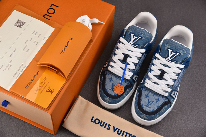 L1VV TRAINER
