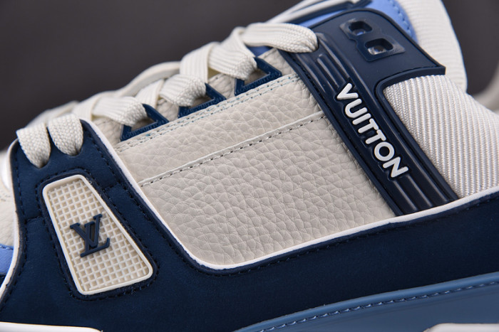L1VV TRAINER