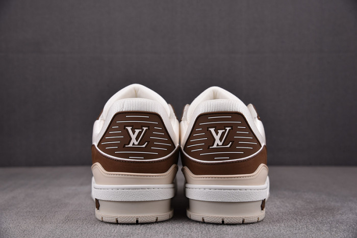 L1VV TRAINER