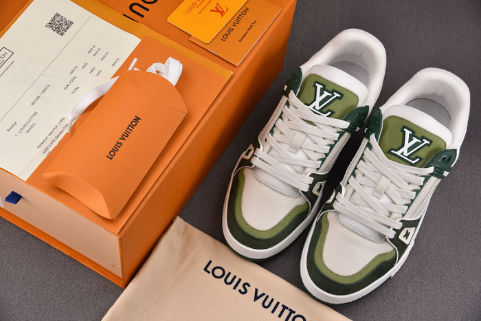 L1VV TRAINER