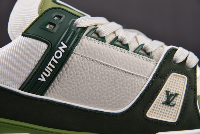 L1VV TRAINER