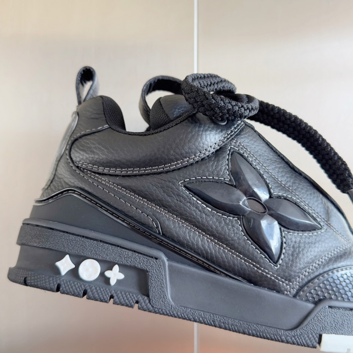 L1VV TRAINER