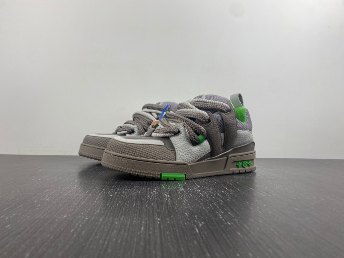 L1VV TRAINER