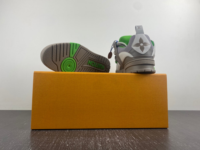L1VV TRAINER