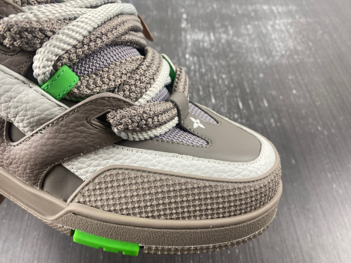 L1VV TRAINER