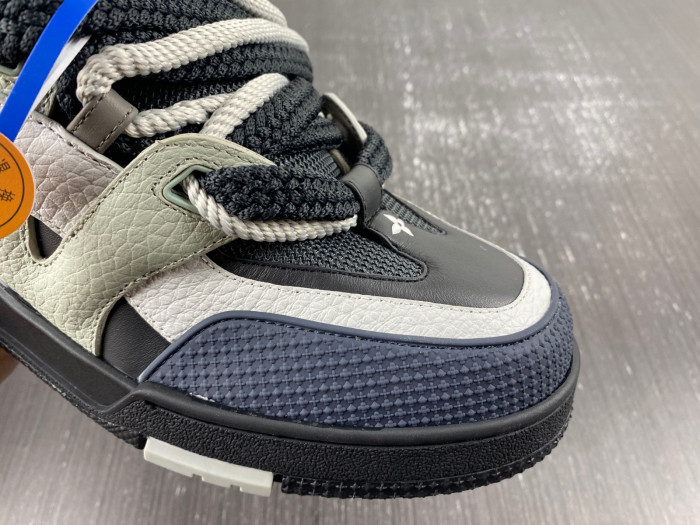 L1VV TRAINER