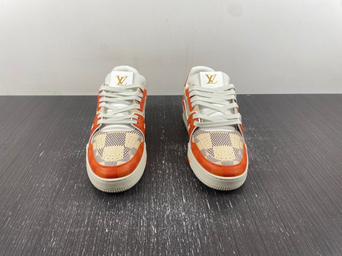 L1VV TRAINER