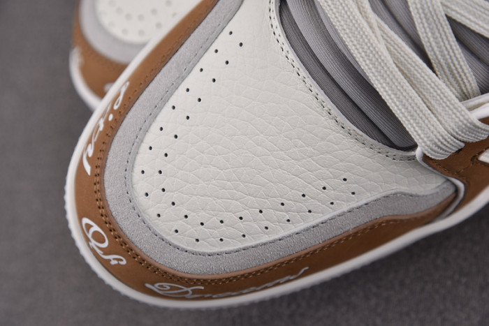 L1VV TRAINER