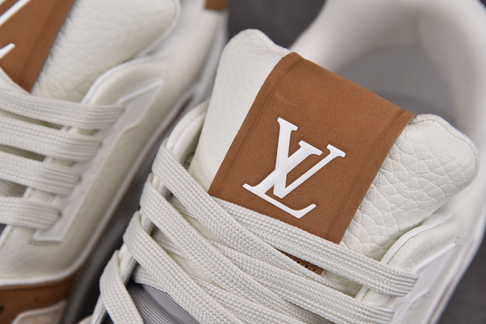 L1VV TRAINER