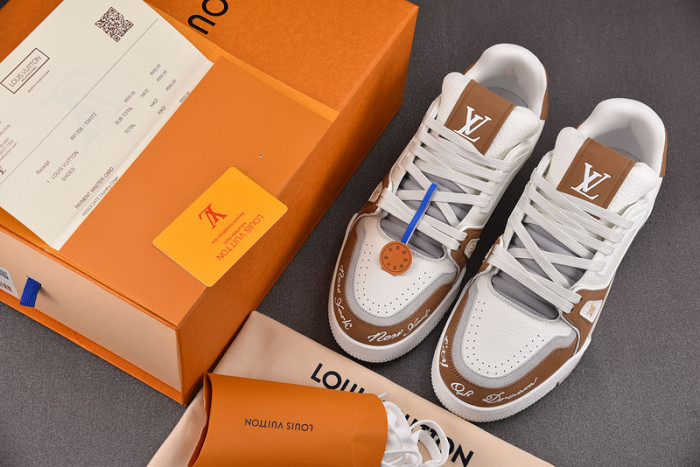 L1VV TRAINER