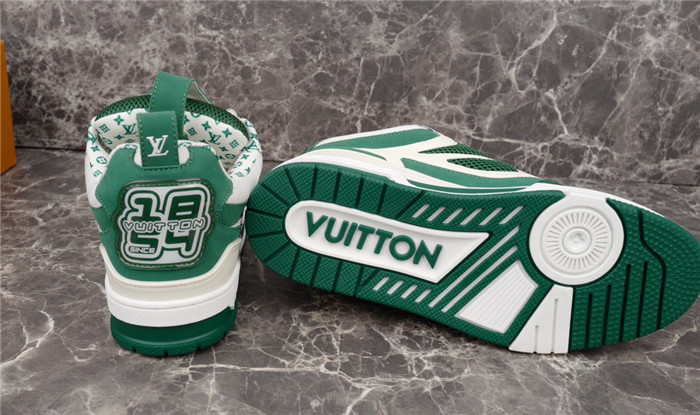 L1VV TRAINER