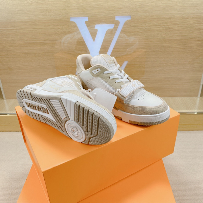 L1VV TRAINER