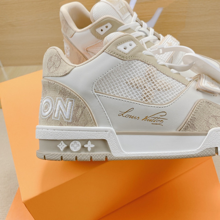 L1VV TRAINER