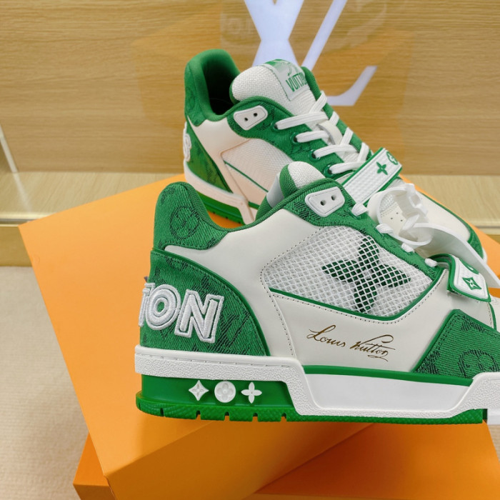 L1VV TRAINER