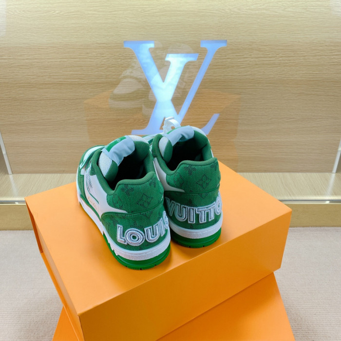 L1VV TRAINER