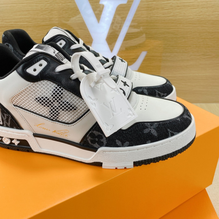 L1VV TRAINER