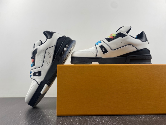 L1VV TRAINER