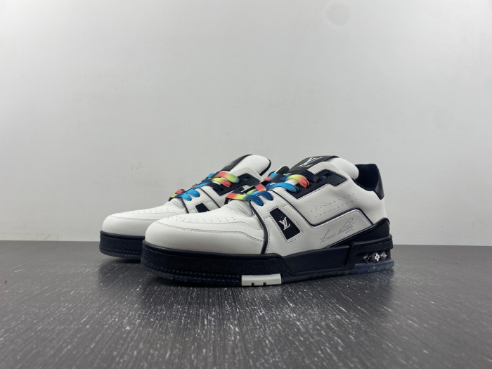 L1VV TRAINER