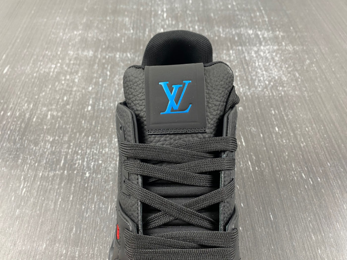 L1VV TRAINER