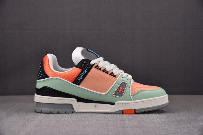 L1VV TRAINER