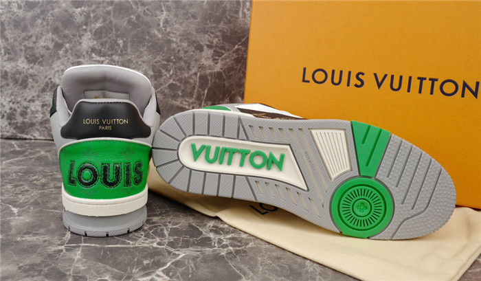 L1VV TRAINER