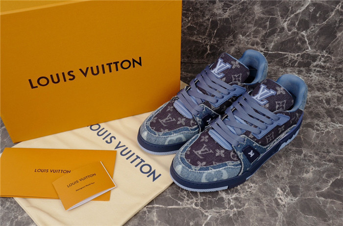 L1VV TRAINER