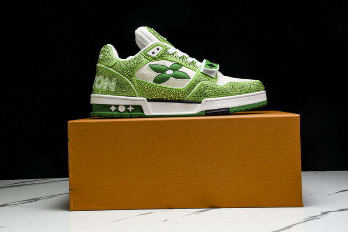 L1VV TRAINER