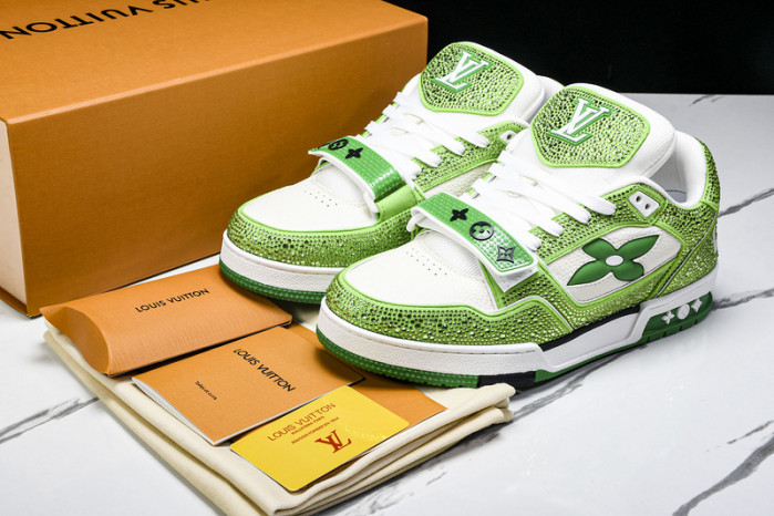 L1VV TRAINER