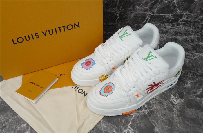 L1VV TRAINER
