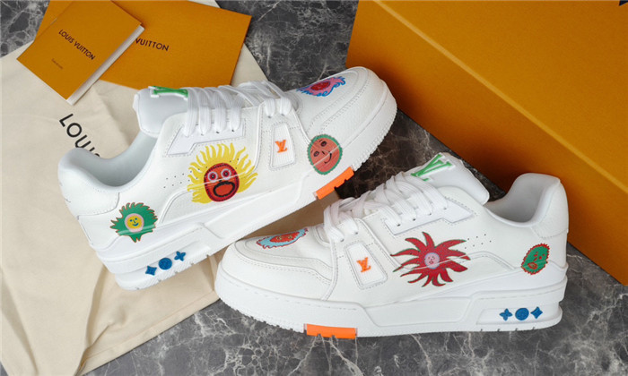 L1VV TRAINER