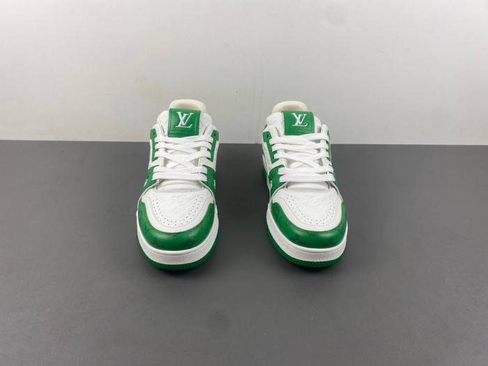 L1VV TRAINER