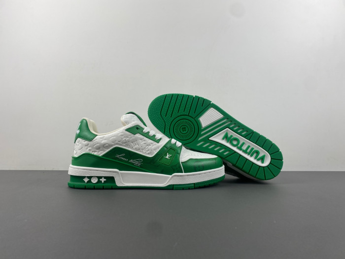L1VV TRAINER