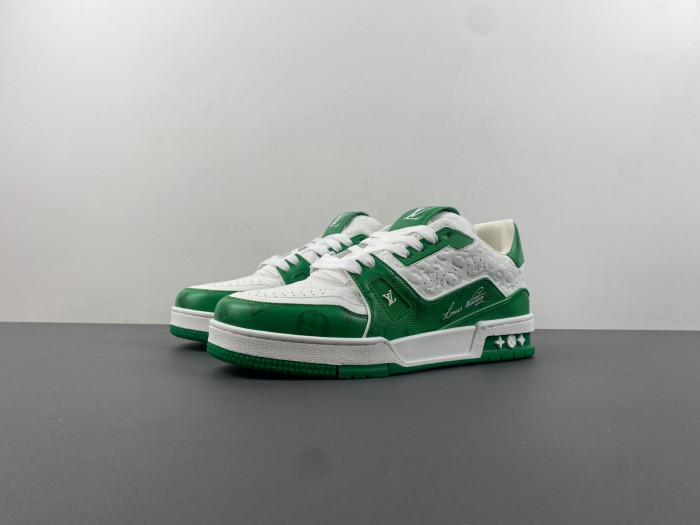 L1VV TRAINER