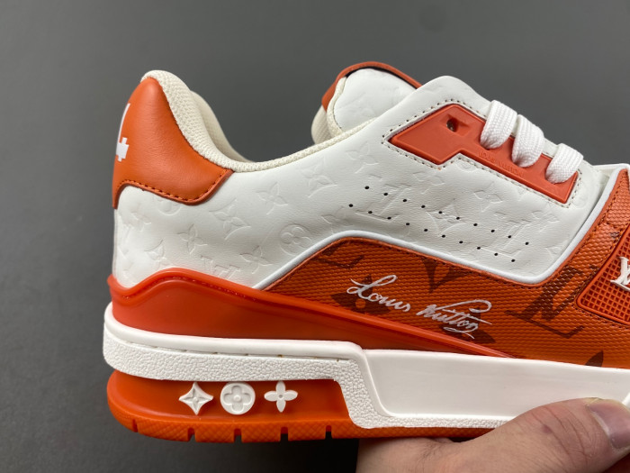 L1VV TRAINER