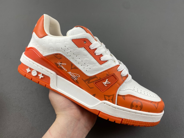 L1VV TRAINER
