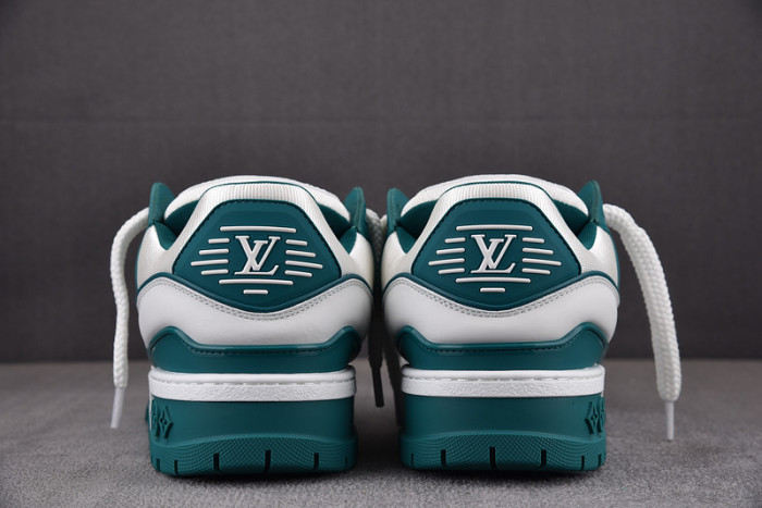 L1VV TRAINER