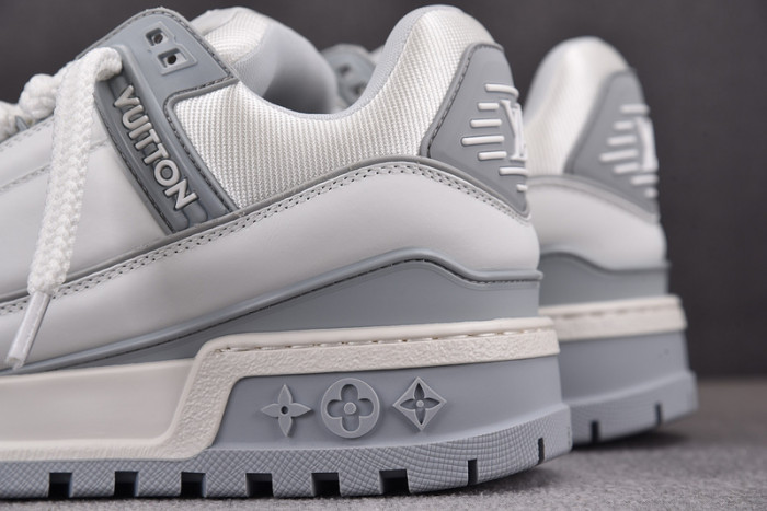 L1VV TRAINER