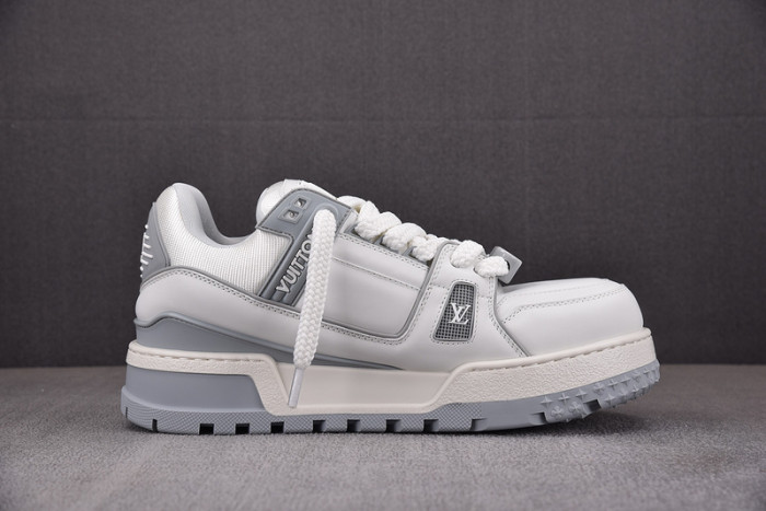 L1VV TRAINER
