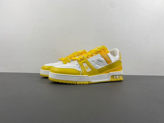 L1VV TRAINER