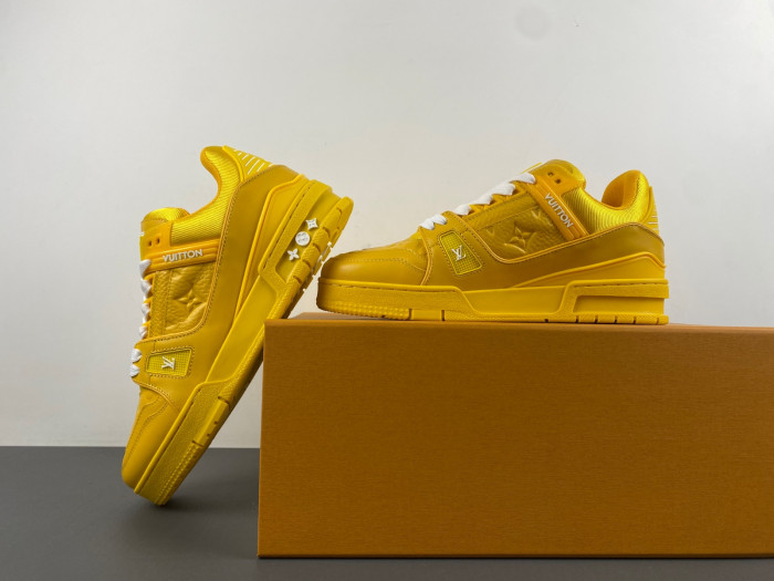 L1VV TRAINER