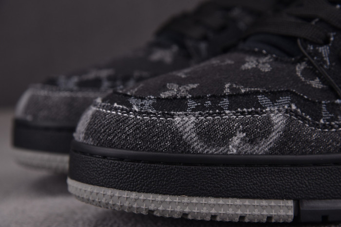 L1VV TRAINER