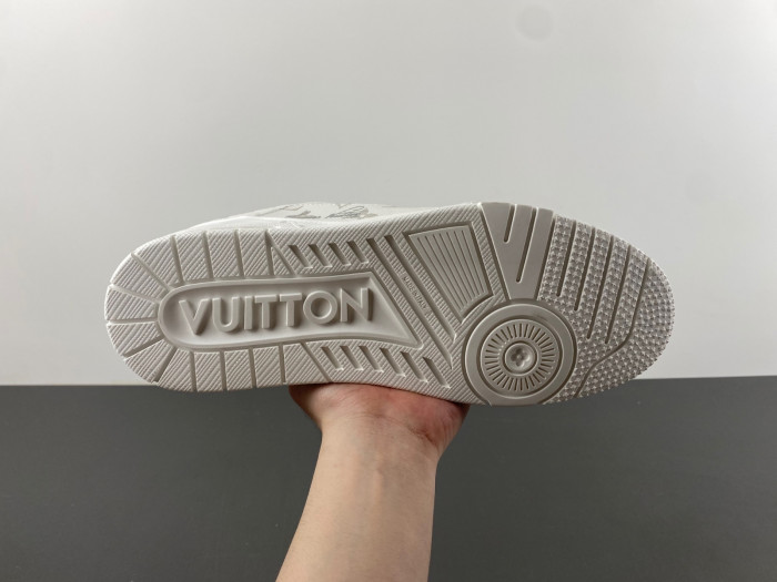 L1VV TRAINER