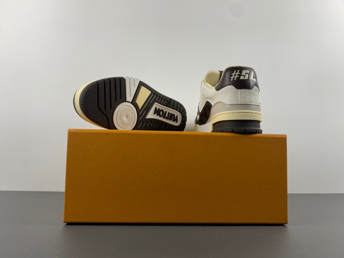 L1VV TRAINER